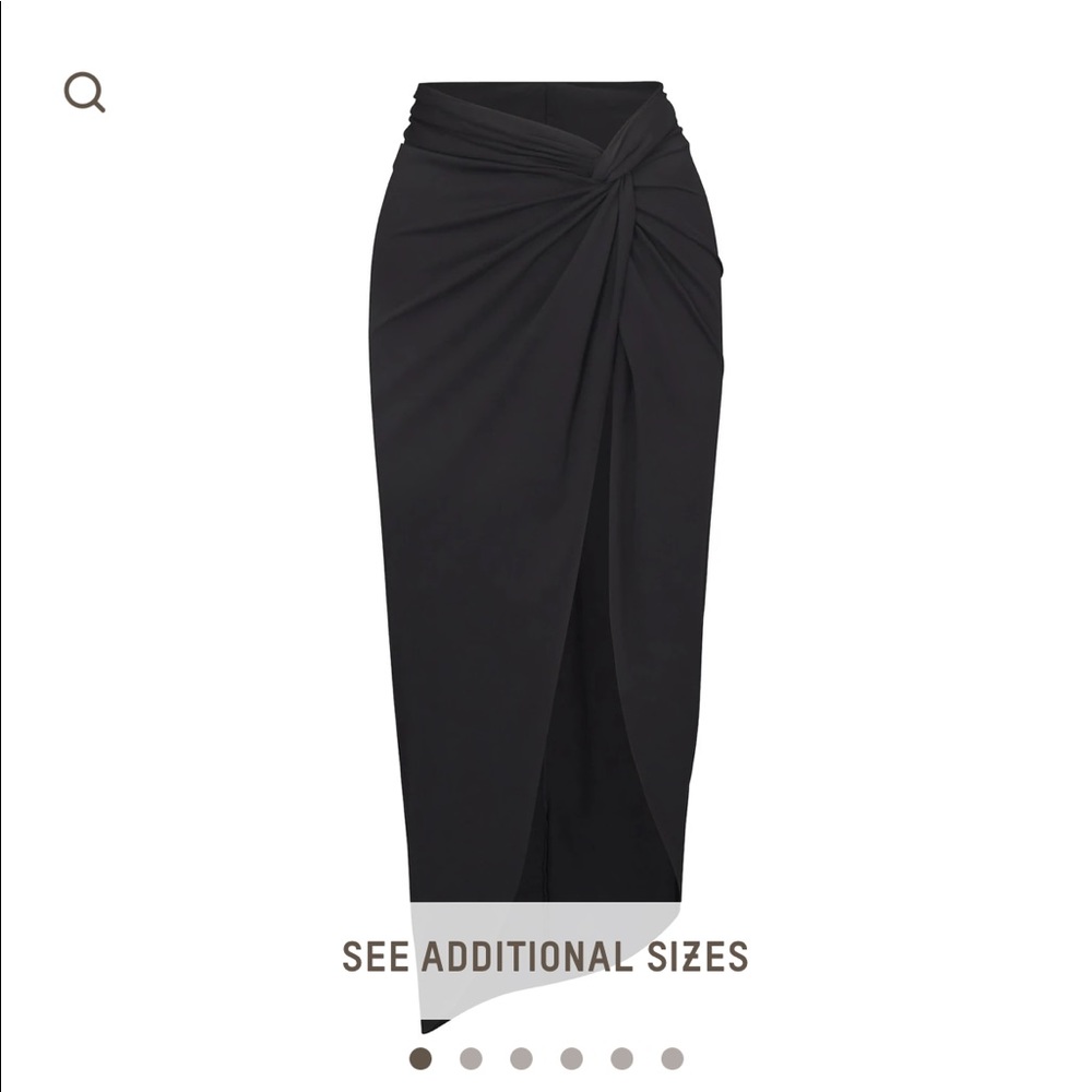 Skims Sarong Onyx Medium | BNWT